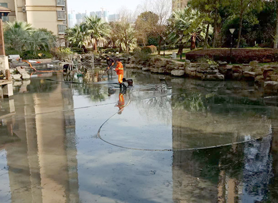 文登景观池淤泥清理
